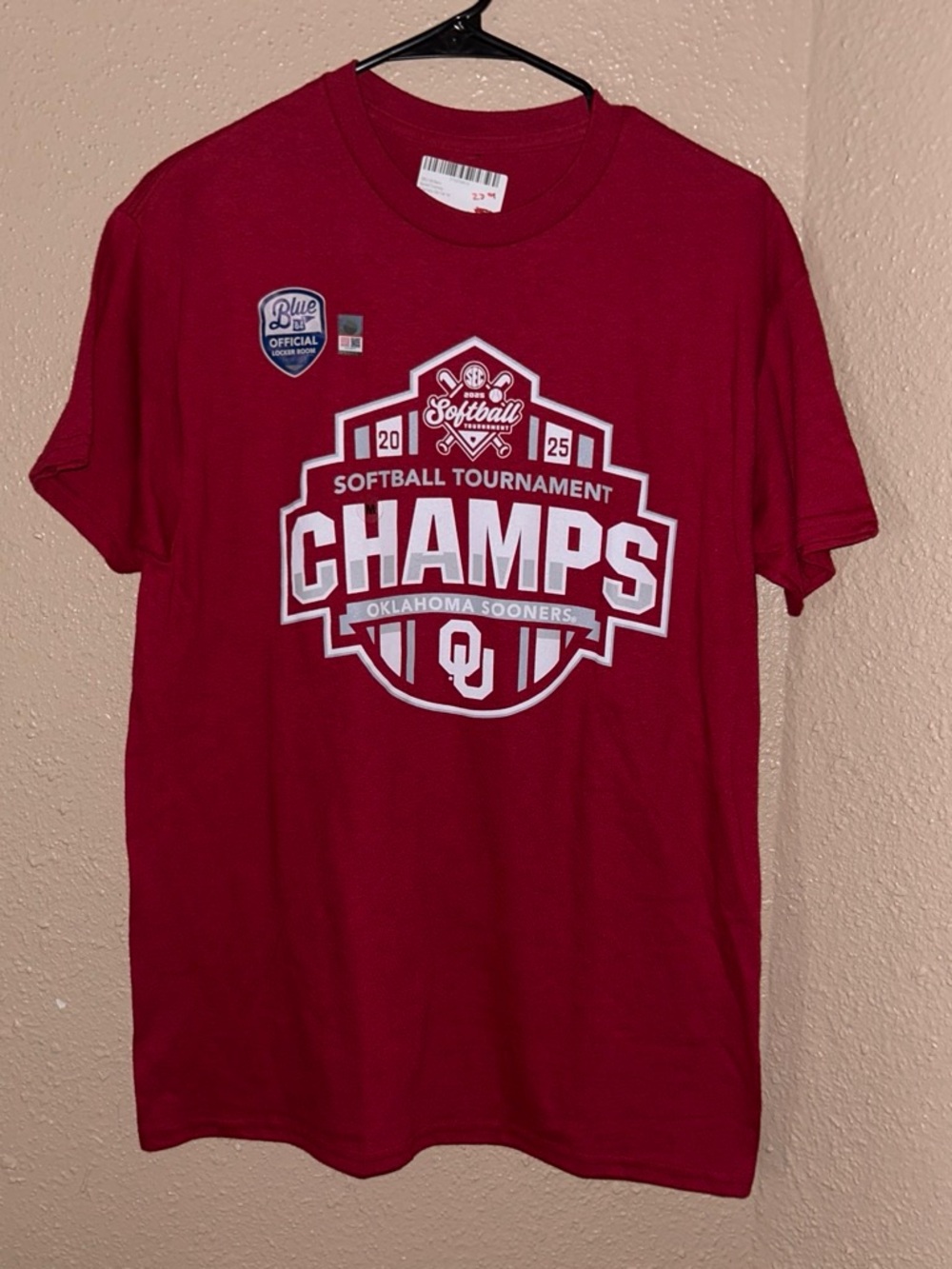Blue 84 Oklahoma Sooners Red 'Champs' 2025 Softball Graphic Tee